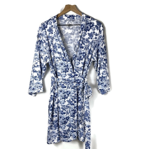 Laura Ashley Other - Laura Ashley Shortie Wrap Robe - Iconic Blue/White Floral China Print, Size Med
